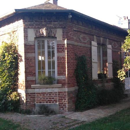 Le Jardin Des Ecureuils Hotel Demuin Bagian luar foto